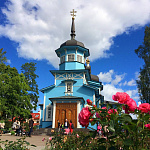 Входная группа Храм Святого великомученика Димитрия Солунского в Коломягах. Санкт-Петербург (Приморский район),  1-я Никитинская,  1