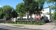 Входная группа Школа № 385 Красносельского района. Санкт-Петербург (Красносельский район),  Пионерстроя,  9, корпус  1