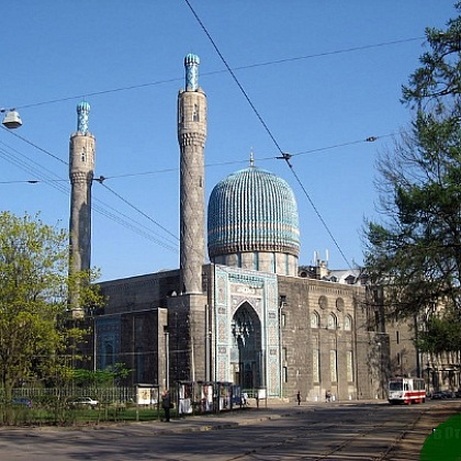 Входная группа Соборная мечеть Санкт Петербурга. 