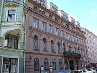 Входная группа Комитет по благоустройству Санкт-Петербурга. Санкт-Петербург (Центральный район),  Караванная,  9