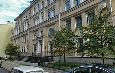 Входная группа Комитет по образованию Санкт-Петербурга. Санкт-Петербург (Адмиралтейский район ),  переулок Антоненко,  8