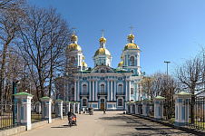 Входная группа Николо-Богоявленский морской собор. Санкт-Петербург (Адмиралтейский район ),  Никольская площадь,  1/3
