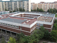 Входная группа Школа № 568 Красносельского района. Санкт-Петербург (Красносельский район),  проспект Маршала Жукова,  33, корпус  2