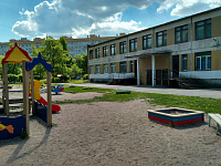 Входная группа Детский сад № 62 Кировского района. Санкт-Петербург (Кировский район),  Дачный проспект,  8, корпус  5