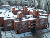 Входная группа Школа № 559 Выборгского района. Санкт-Петербург (Выборгский район),  Есенина,  36, корпус  2