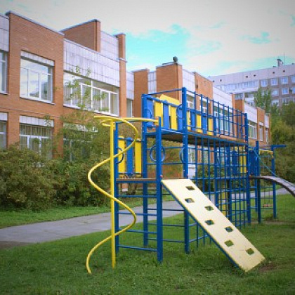 Входная группа Детский сад № 51 Приморского района Ромашка. 