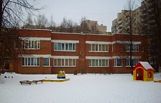 Входная группа Детский сад № 131 Выборгского района. Санкт-Петербург (Выборгский район),  проспект Энгельса,  130, корпус  2