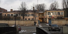 Входная группа Отдел ГИБДД по Адмиралтейскому району. Санкт-Петербург (Адмиралтейский район ),  набережная Обводного канала,  205