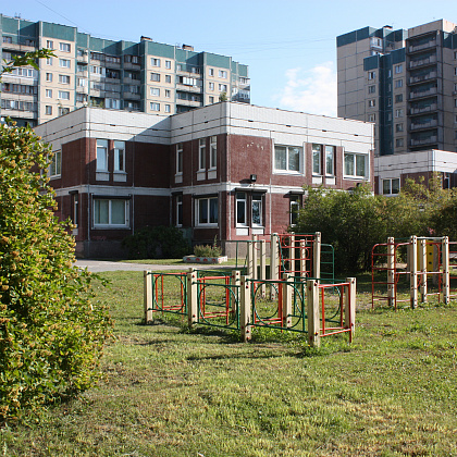 Входная группа Детский сад № 42 Приморского района. 