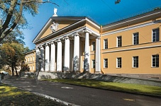 Входная группа Мариинская больница. Санкт-Петербург (Центральный район),  Литейный проспект,  56